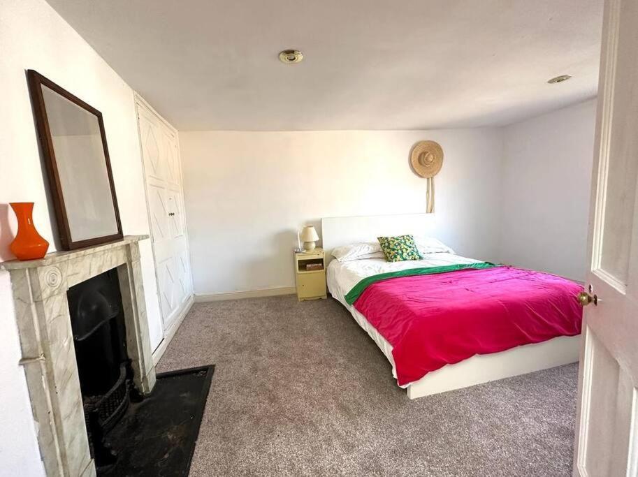 Large Georgian House In Heart Of Exeter Villa Екстериор снимка